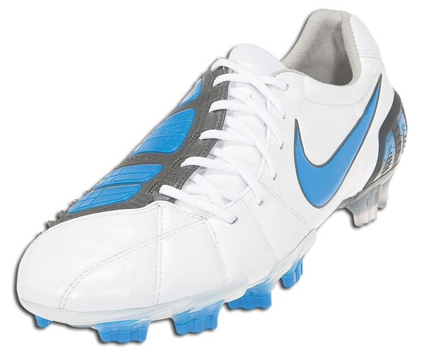 Soccer Cleats T90