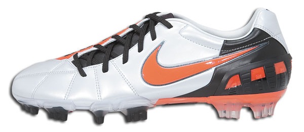 nike total 90 soccer boots