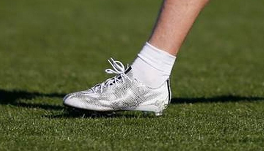 gareth bale soccer cleats