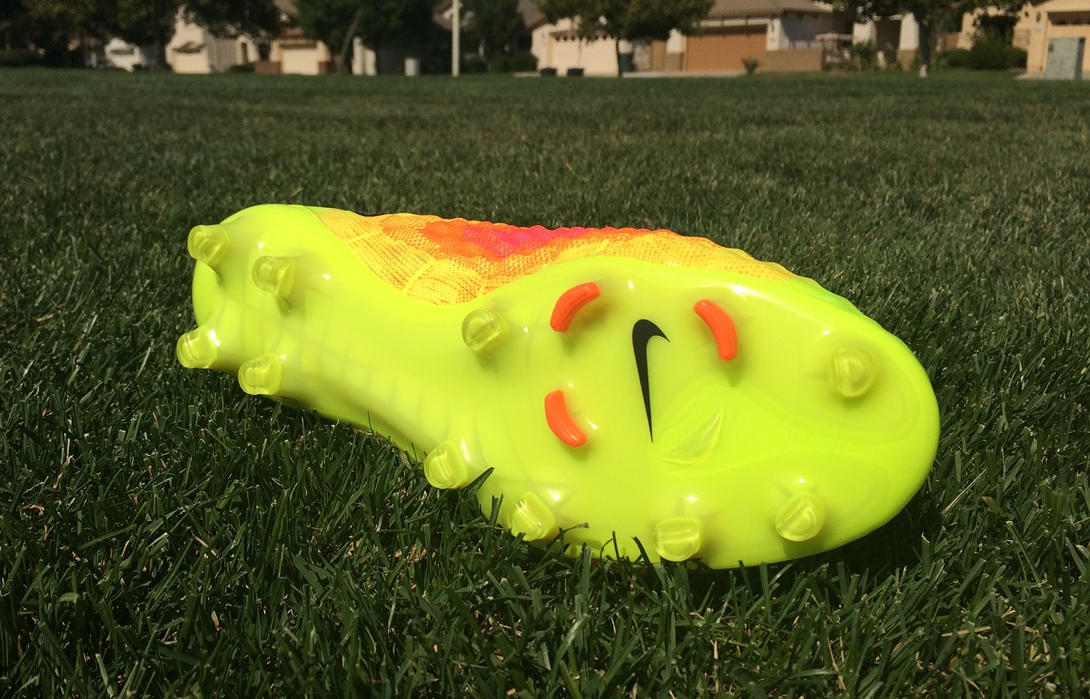 Sale Nike Magista Obra Lock In Let Loose Feature Review