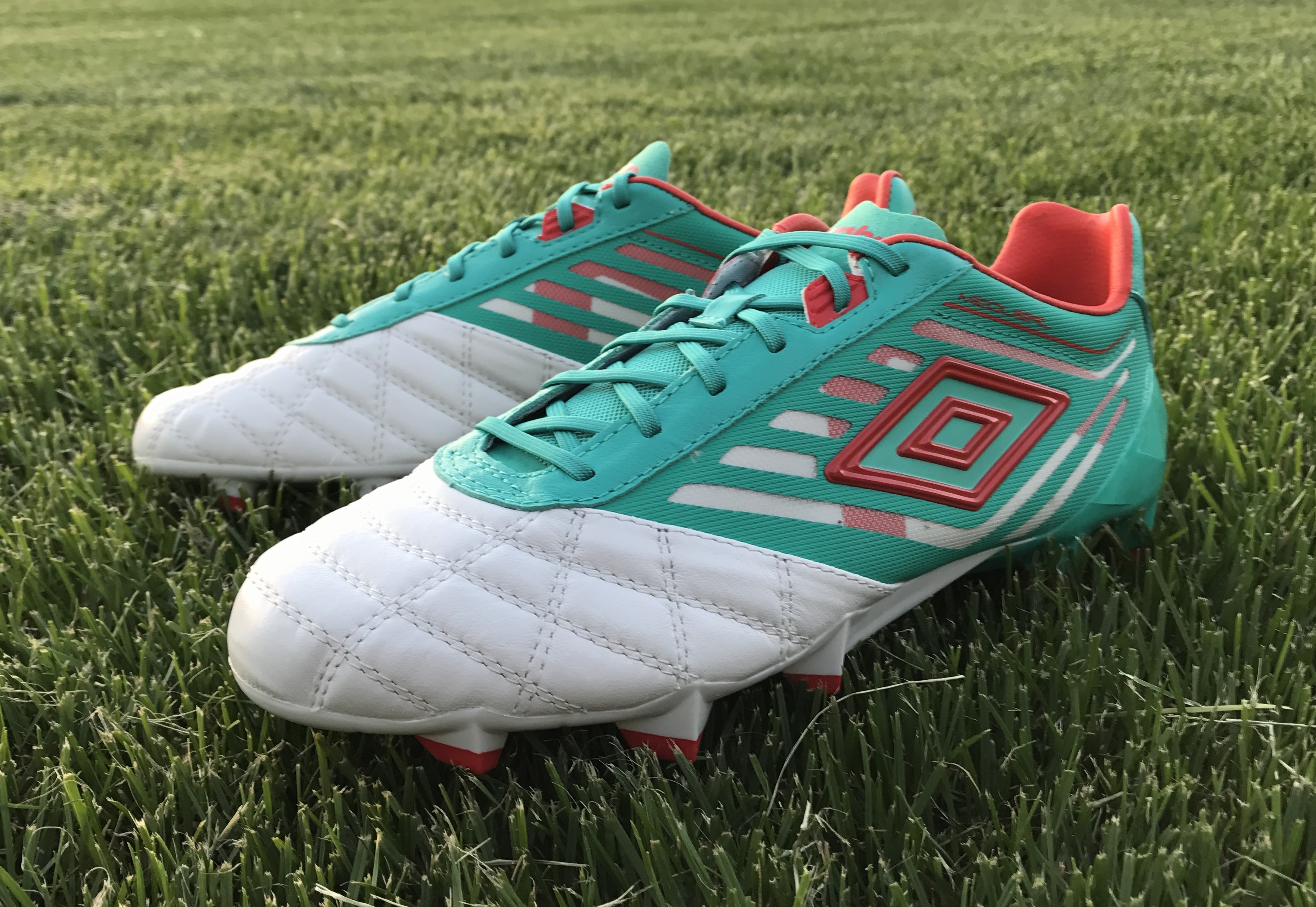 Umbro Medusae Pro Feature Review Soccer Cleats 101