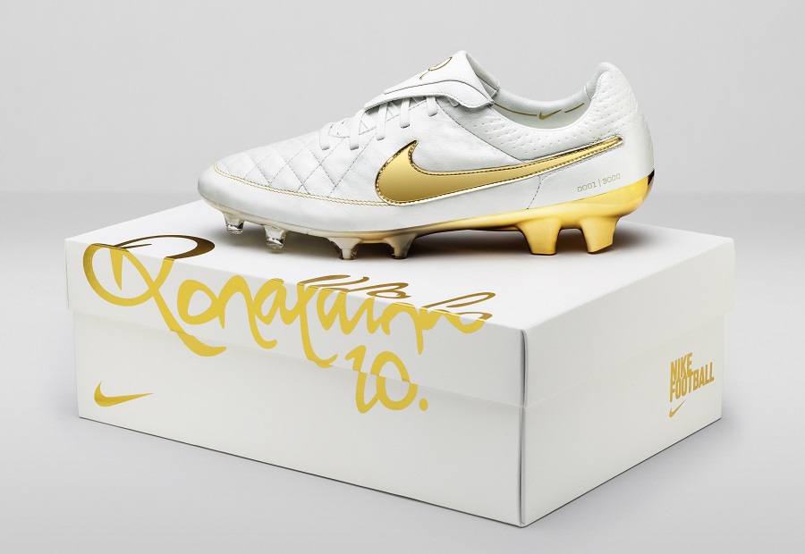 ronaldinho soccer shoes