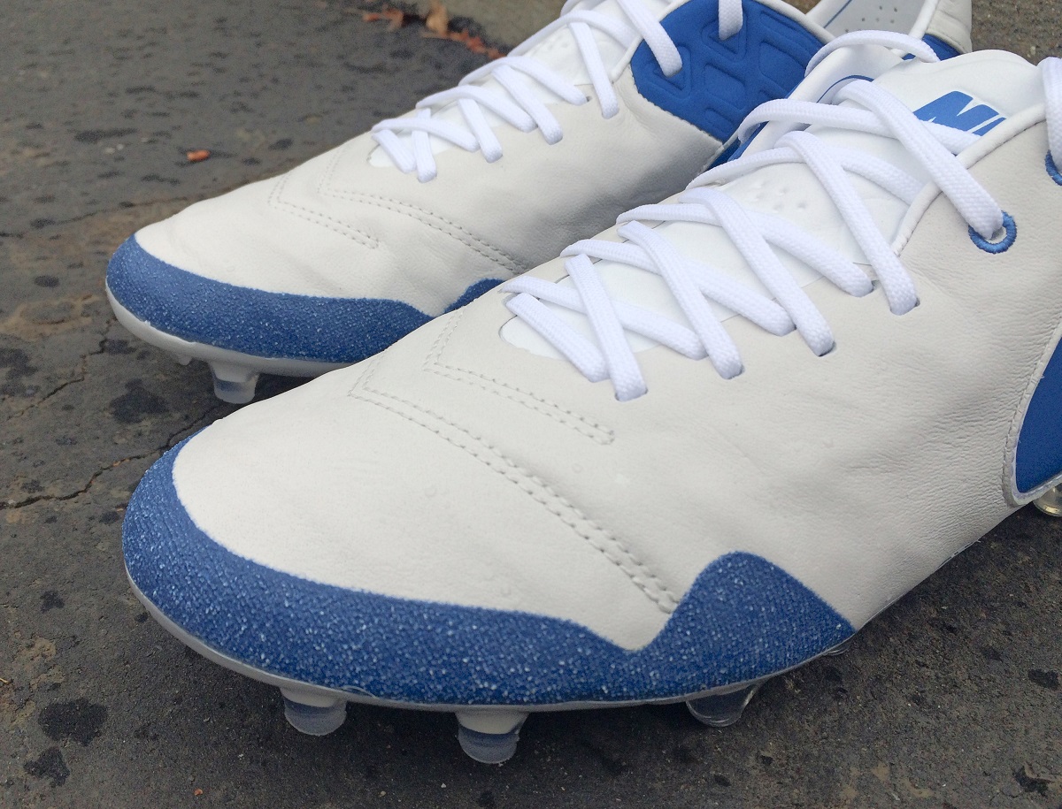 nike revolution airmax cleats