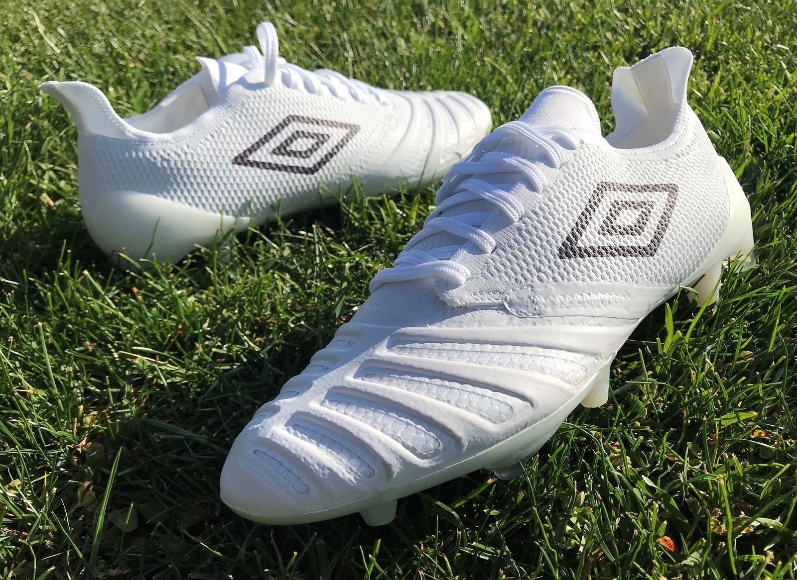Details about   Umbro Mens' UX Accuro II Premier HG Soccer Cleats 