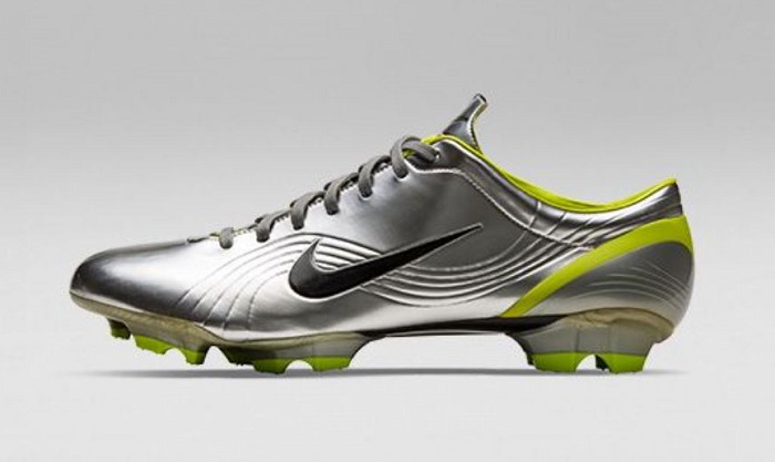 r9 cleats