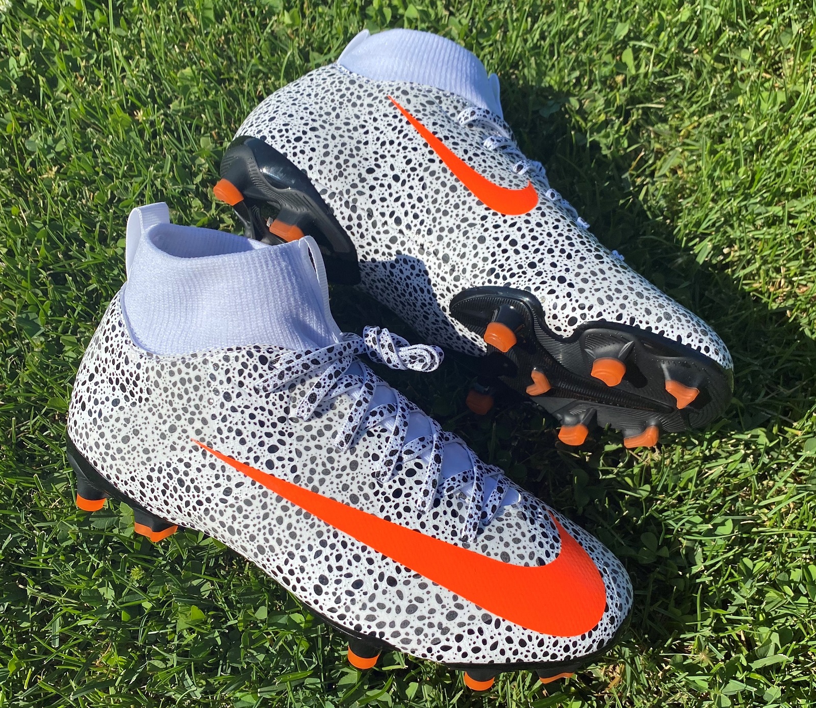 safari football shoes