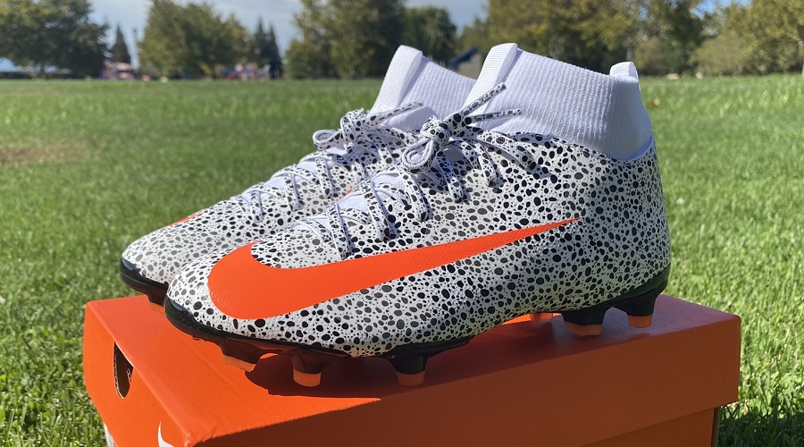 nike cr7 junior football boots